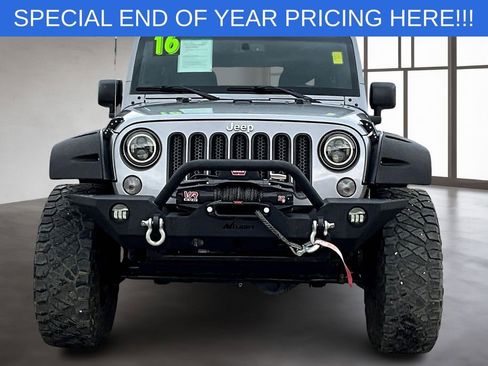 Used 2016 Jeep Wrangler Unlimited Rubicon w/ Connectivity Group image 2
