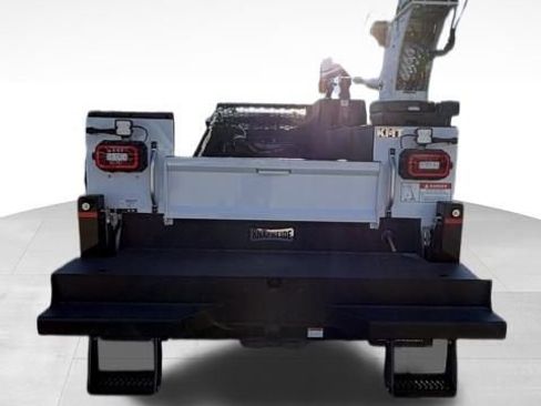 New 2026 Ford F550 4x4 Supercab Super Duty image 4