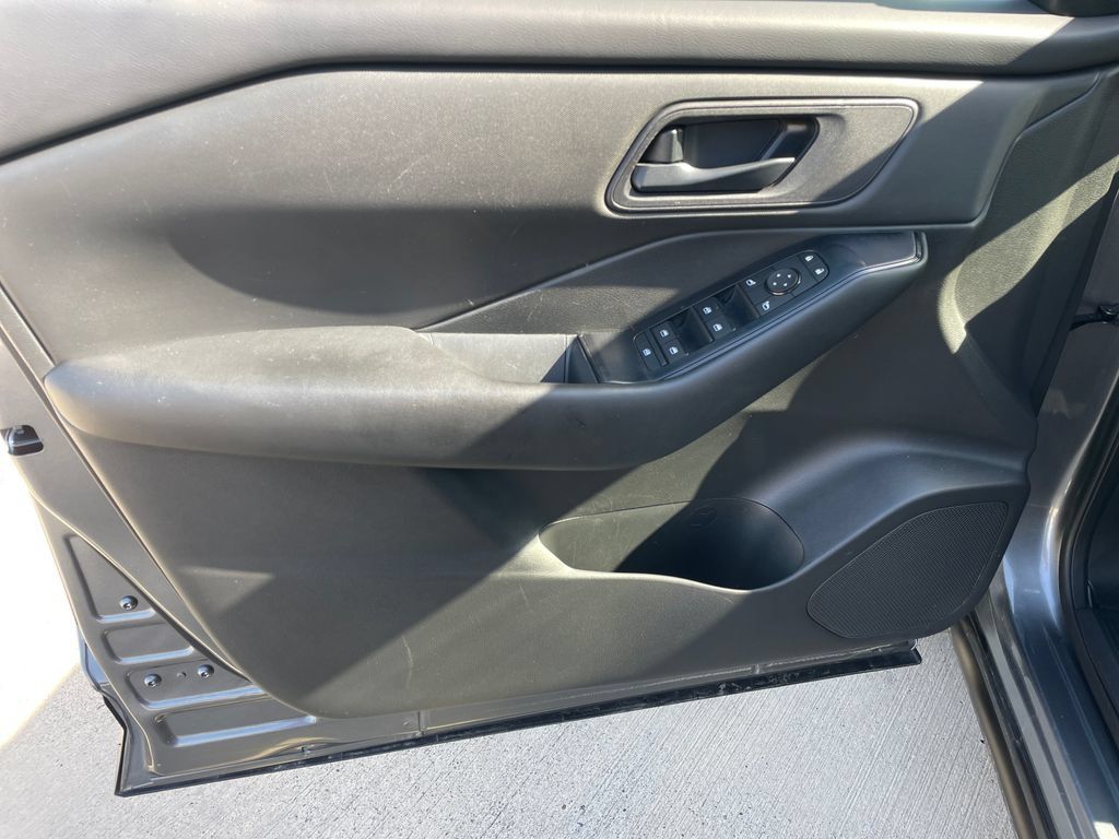 Certified 2024 Nissan Rogue S FWD image 21