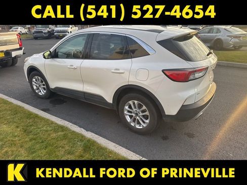 Used 2020 Ford Escape SE image 6