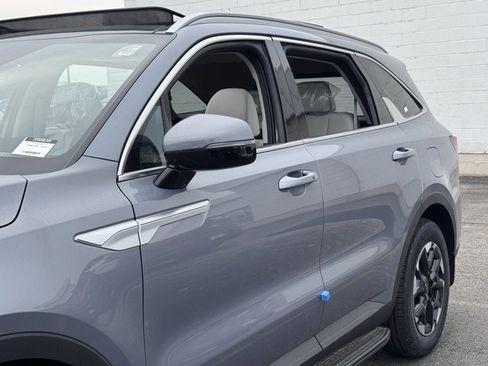 New 2025 Kia Sorento S w/ Panoramic Sunroof Package image 33