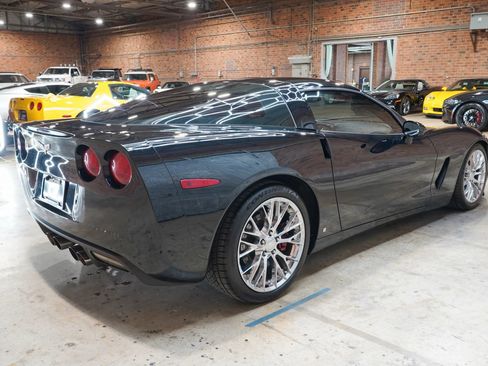 Used 2008 Chevrolet Corvette Coupe w/ Z51 Performance Package RWD image 16