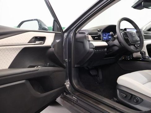 New 2026 Toyota Camry XLE AWD/4WD image 9