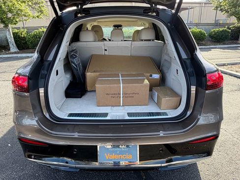 New 2026 Mercedes-Benz EQS 400 4MATIC SUV image 13