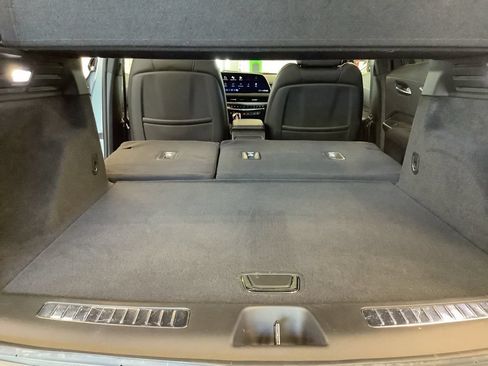 Used 2024 Cadillac XT4 Premium Luxury AWD/4WD image 19