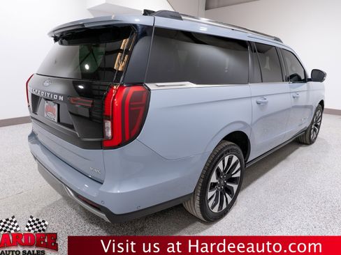 Used 2025 Ford Expedition Max Platinum w/ Driver's Package image 5
