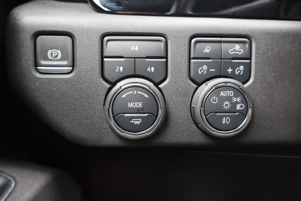 Used 2025 Chevrolet Silverado 3500 LT w/ All Star Edition AWD/4WD image 13
