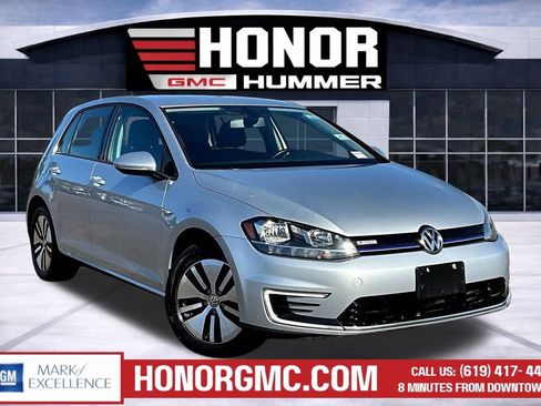 Used 2019 Volkswagen e-Golf SE w/ Driver Assistance Package FWD image 1
