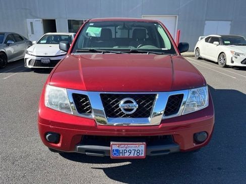 Used 2019 Nissan Frontier SV RWD image 2