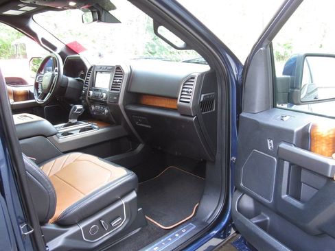 Used 2017 Ford F150 Limited AWD/4WD image 22