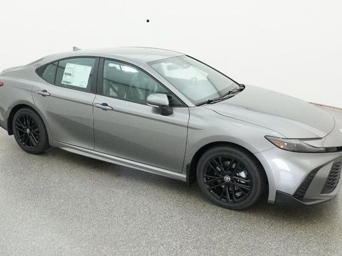New 2026 Toyota Camry SE image 12