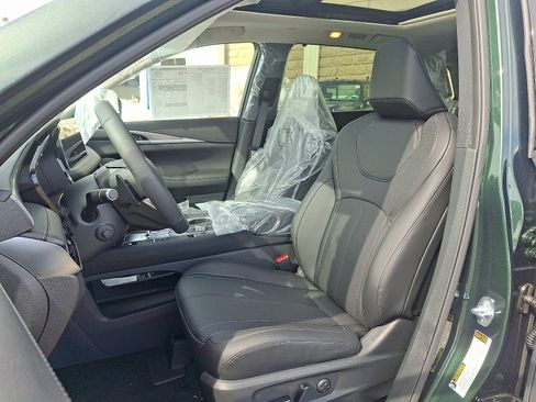 New 2026 INFINITI QX60 Luxe w/ Cargo Package image 5