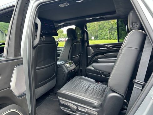Used 2023 Cadillac Escalade V AWD/4WD image 42