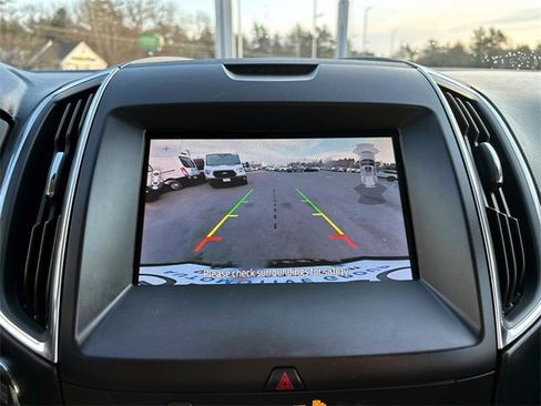 Used 2020 Ford Edge Titanium w/ Equipment Group 301A image 24