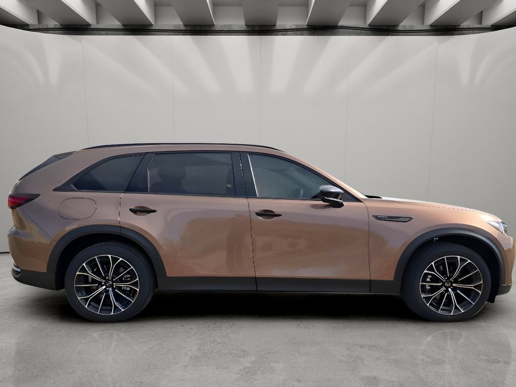 Certified 2025 MAZDA CX-70 Plug-In Hybrid w/ Premium Plus AWD/4WD image 6
