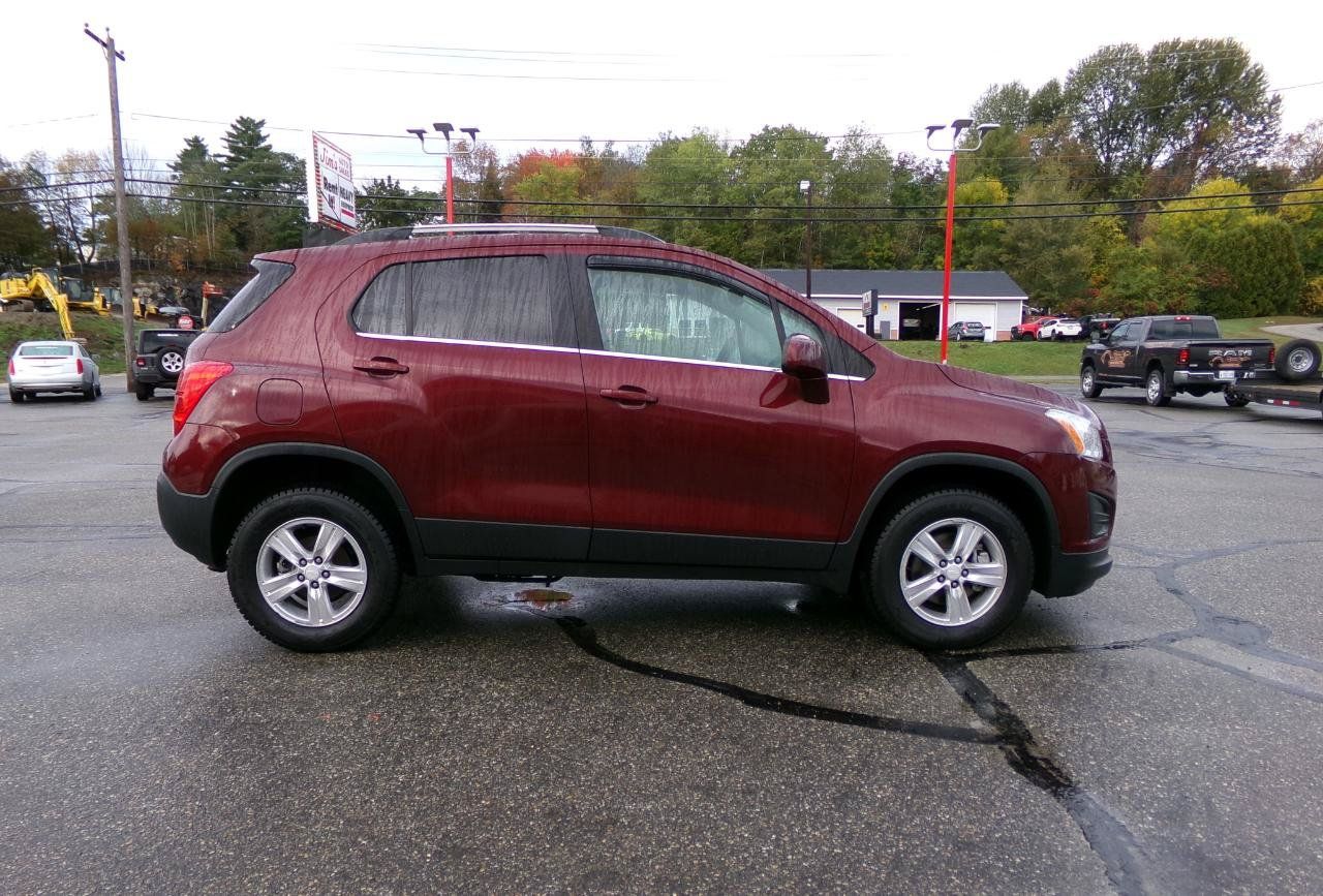 Used 2016 Chevrolet Trax LT w/ LT Convenience Package AWD/4WD image 6
