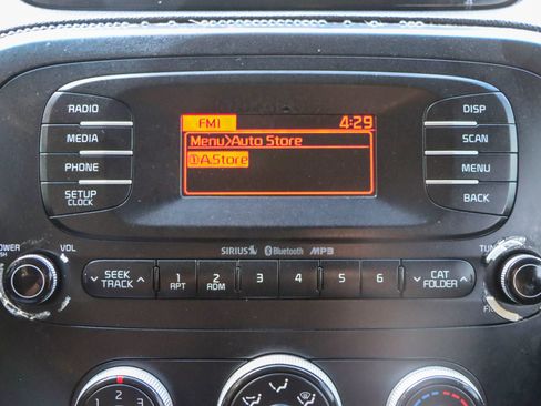 Used 2016 Kia Soul FWD image 32