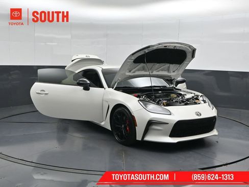 Used 2025 Toyota GR86 Premium w/ Performance Package RWD image 50