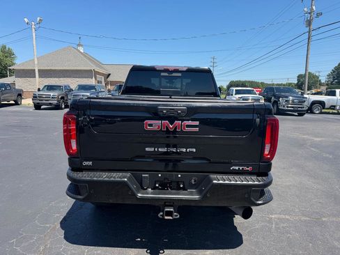 Used 2021 GMC Sierra 2500 AT4 w/ AT4 Premium Plus Package AWD/4WD image 6