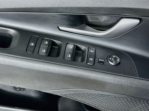 Used 2022 Hyundai Elantra SEL w/ Convenience Package FWD image 15