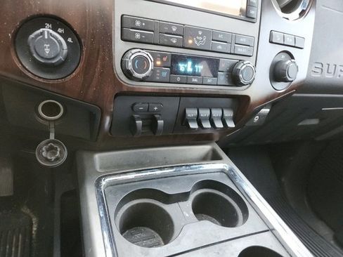 Used 2012 Ford F250 Lariat w/ Chrome Pkg image 16
