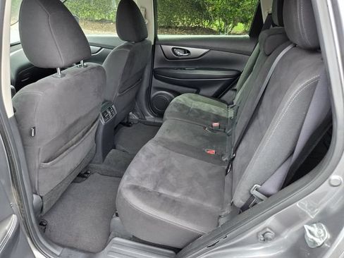 Used 2015 Nissan Rogue SV FWD image 10
