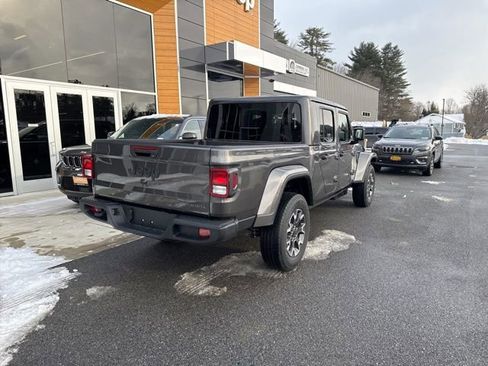 New 2026 Jeep Gladiator Sport AWD/4WD image 6