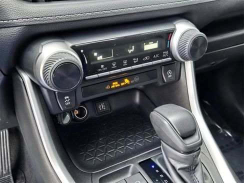 Used 2024 Toyota RAV4 LE image 22