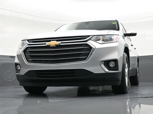 Used 2021 Chevrolet Traverse LT image 31