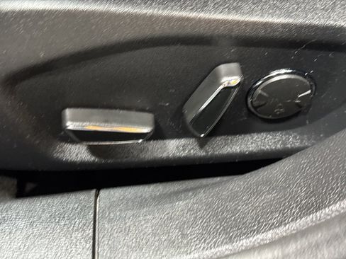 Used 2019 Ford Fusion SE image 14