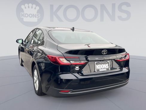 Used 2026 Toyota Camry LE FWD image 13