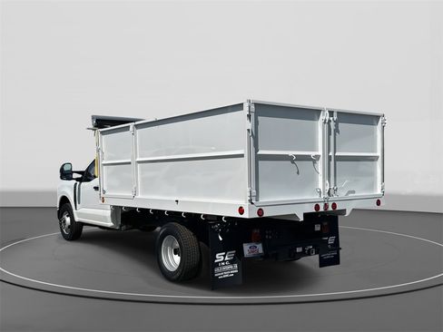 New 2025 Ford F350 XL w/ XL Chrome Package image 2