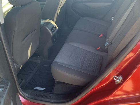 Used 2018 Chevrolet Equinox LT FWD image 20