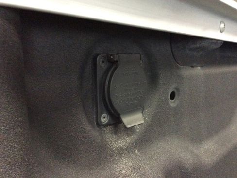 Used 2024 Nissan Titan PRO-4X w/ Pro-4x Utility Package image 7