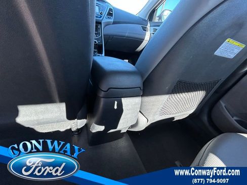 Used 2016 Hyundai Elantra Limited image 17