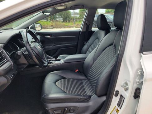 Used 2023 Toyota Camry SE FWD image 21