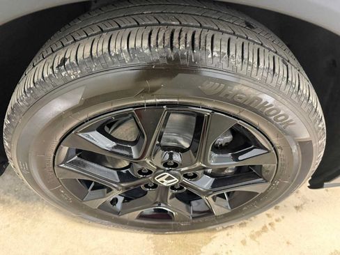 Used 2024 Honda HR-V Sport image 12