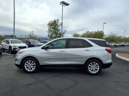 Used 2020 Chevrolet Equinox LS w/ LS Convenience Package image 12