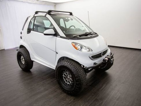 Used 2013 smart fortwo Coupe image 2