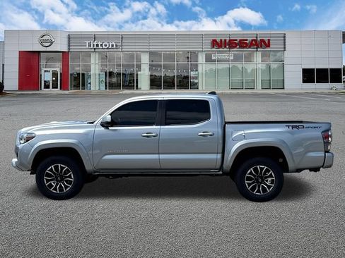 Used 2023 Toyota Tacoma TRD Sport RWD image 4