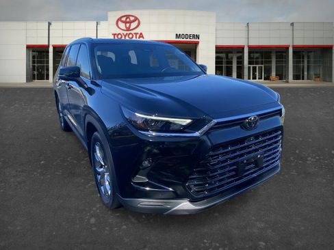 Certified 2024 Toyota Grand Highlander Limited image 3