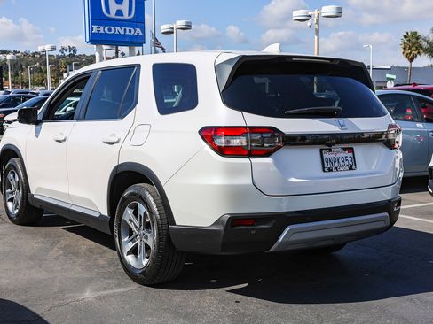 Certified 2025 Honda Pilot EX-L image 25