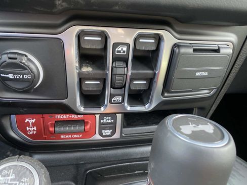 New 2026 Jeep Wrangler Unlimited Rubicon AWD/4WD image 11