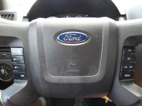 Used 2012 Ford Escape XLT AWD/4WD image 13
