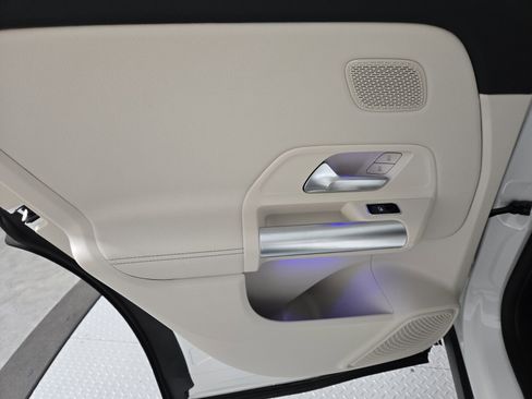 Used 2025 Mercedes-Benz GLA 250 image 21