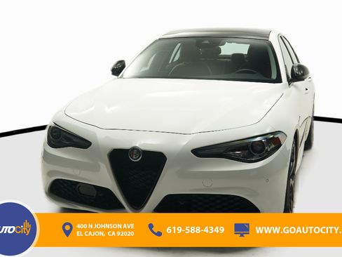 Used 2020 Alfa Romeo Giulia Ti w/ Nero Edizione RWD image 4