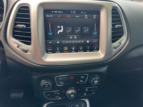 Used 2018 Jeep Compass Latitude w/ Popular Equipment Group image 18