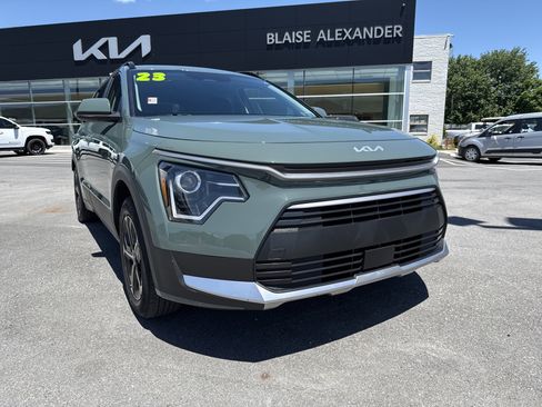 Certified 2023 Kia Niro EX FWD image 1