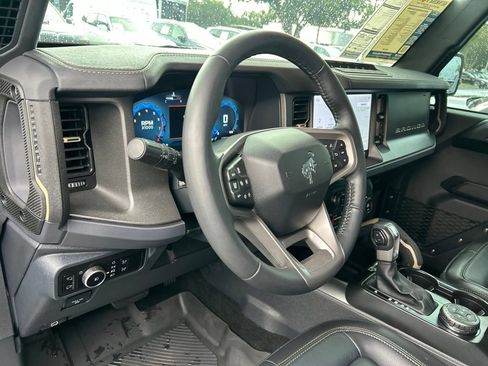 Used 2025 Ford Bronco Badlands AWD/4WD image 21