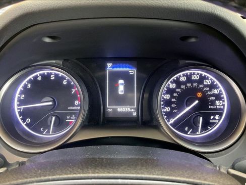 Used 2022 Toyota Camry SE FWD image 15